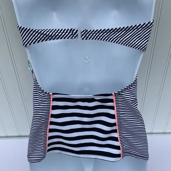 NWT MALIBU DREAMGIRL BLACK  WHITE STRIPED PINK DETAIL HALTER TOP SWIMSUIT MEDIUM - Picture 6 of 8